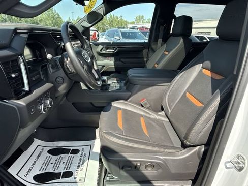 Certified 2024 GMC Sierra 1500 AT4 w/ Technology Package AWD/4WD image 19