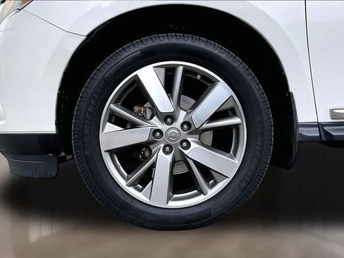 Used 2013 Nissan Pathfinder Platinum AWD/4WD image 27