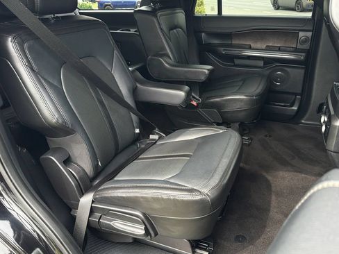 Used 2020 Ford Expedition Limited w/ Equipment Group 301A AWD/4WD image 18