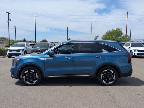 Certified 2025 Kia Sorento SX Prestige image 2