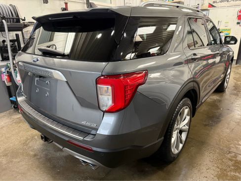Used 2021 Ford Explorer Platinum w/ Equipment Group 601A image 6