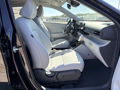 New 2026 Hyundai Kona SEL Premium image 25