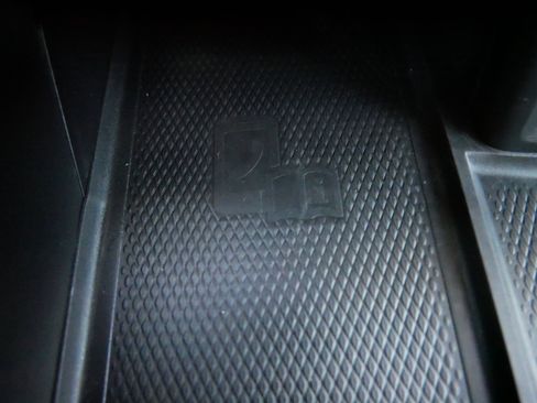 Used 2024 Volkswagen Atlas Peak Edition SEL image 31