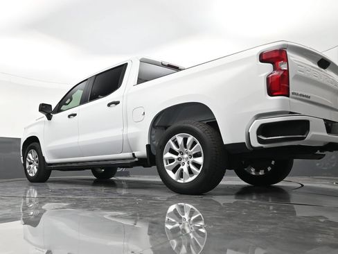 Used 2022 Chevrolet Silverado 1500 Custom RWD image 21
