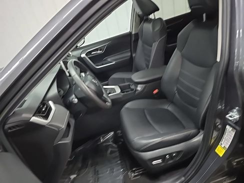 Used 2023 Toyota RAV4 XLE Premium AWD/4WD image 30