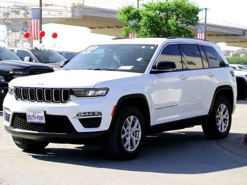 Used 2022 Jeep Grand Cherokee Limited image 7