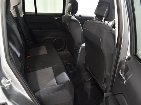 Used 2015 Jeep Patriot Latitude AWD/4WD image 19