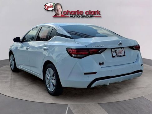 Used 2023 Nissan Sentra S image 3