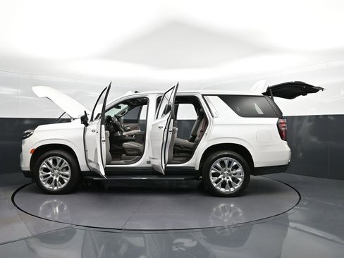 Used 2022 Chevrolet Tahoe LT w/ LT Signature Package AWD/4WD image 48