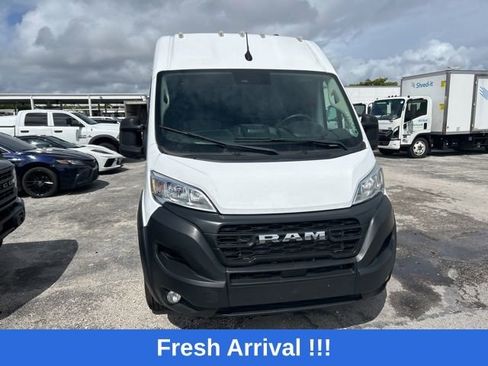 Used 2024 RAM ProMaster 2500 w/ Convenience Group image 8