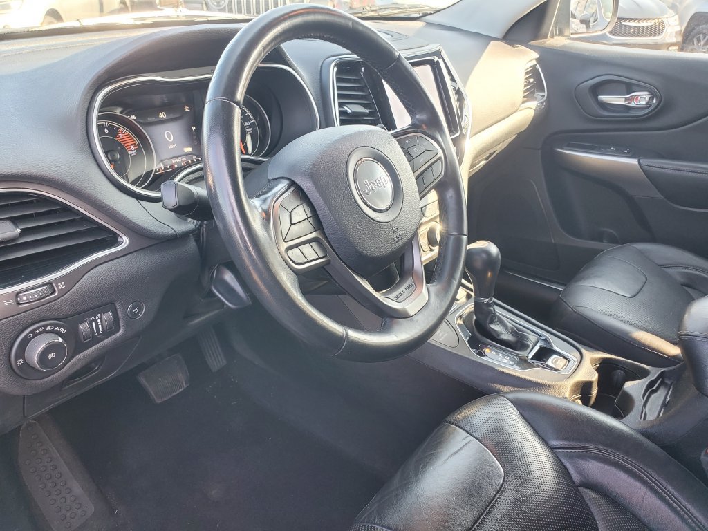 Used 2020 Jeep Cherokee Limited AWD/4WD image 11