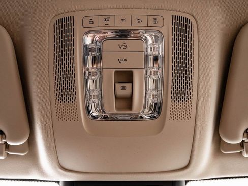 Used 2022 Mercedes-Benz GLE 350 4MATIC w/ AMG Line Exterior image 40