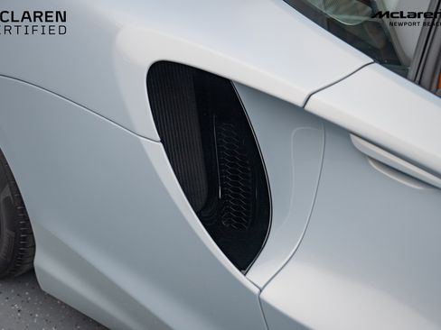 Used 2023 McLaren Artura Base image 7