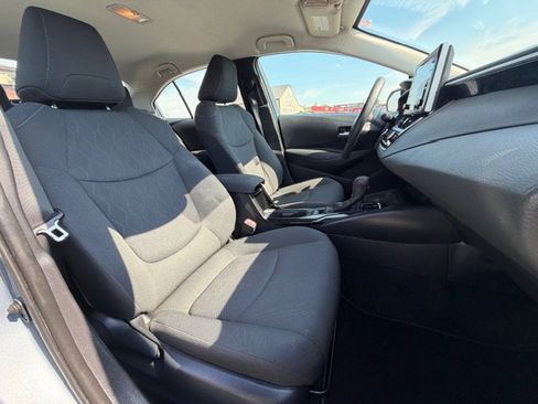 Used 2020 Toyota Corolla LE FWD image 7
