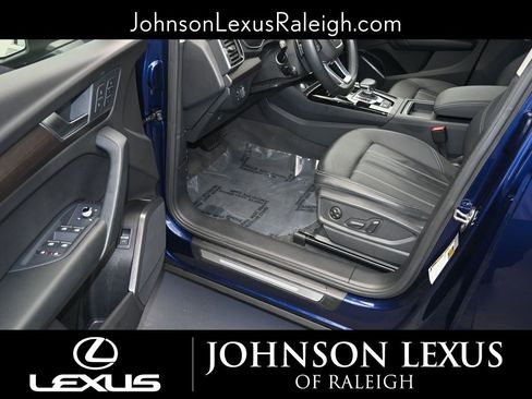 Used 2021 Audi Q5 2.0T Premium w/ Convenience Package AWD/4WD image 11