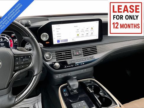 Used 2023 Lexus LS 500 AWD w/ Interior Upgrade Package image 7