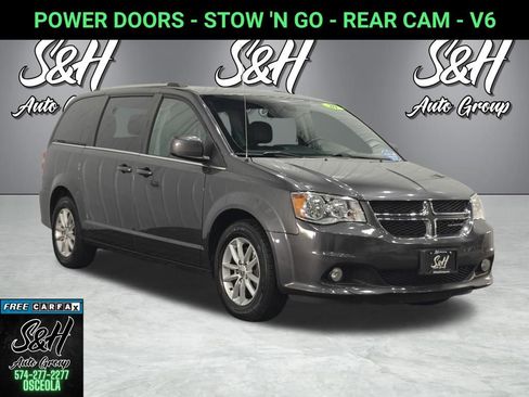 Used 2020 Dodge Grand Caravan SXT image 1