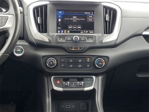 Certified 2024 GMC Terrain SLE image 29