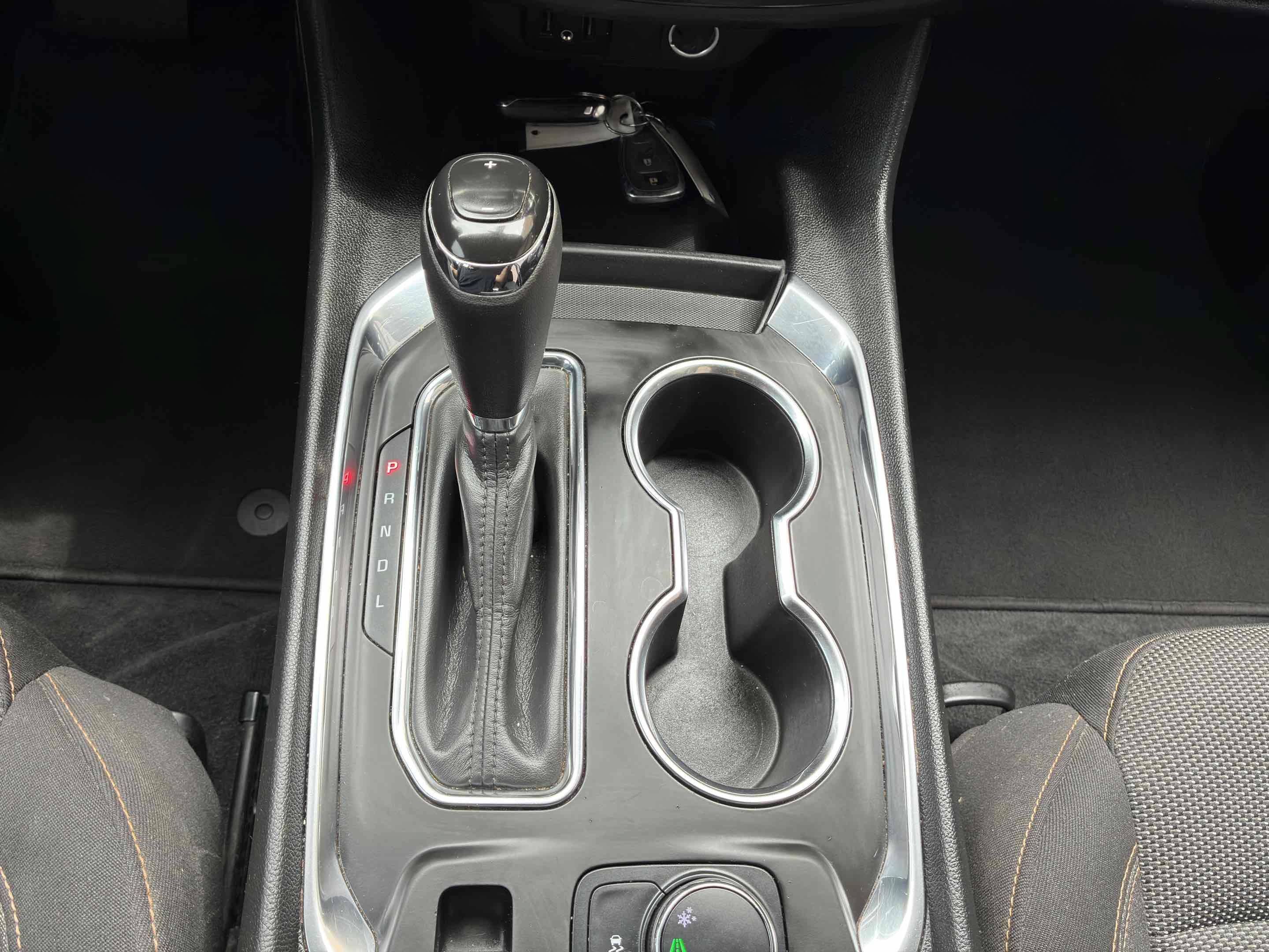Used 2020 Chevrolet Traverse LS FWD image 23