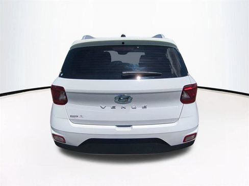 New 2026 Hyundai Venue SEL FWD image 6