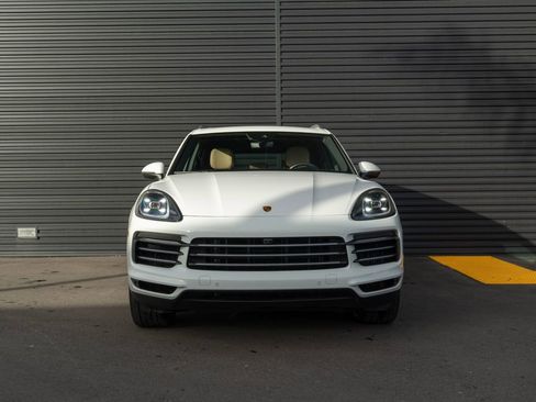 Used 2023 Porsche Cayenne AWD/4WD image 6