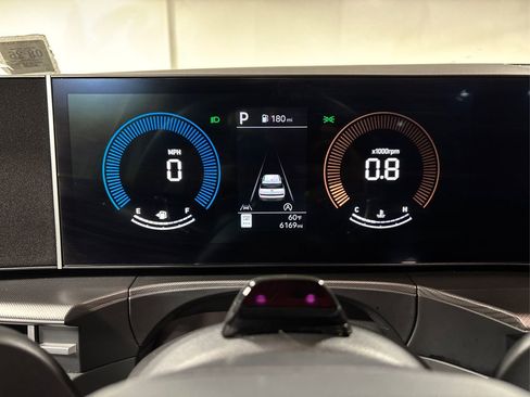 Certified 2025 Hyundai Santa Fe SEL image 22