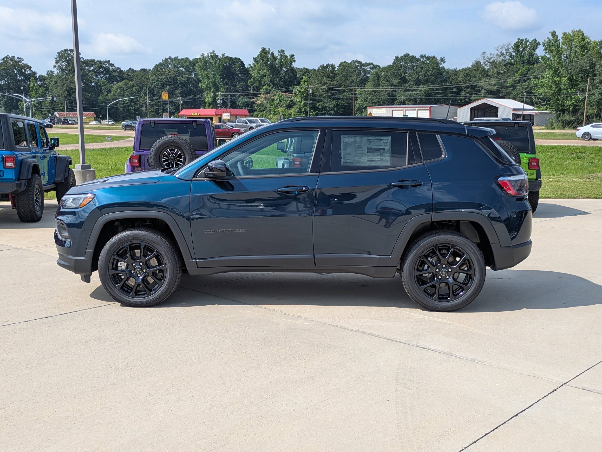 New 2026 Jeep Compass Latitude AWD/4WD image 5