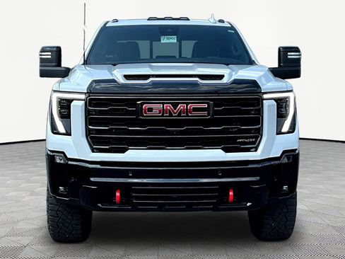 Used 2025 GMC Sierra 2500 AT4X AWD/4WD image 2