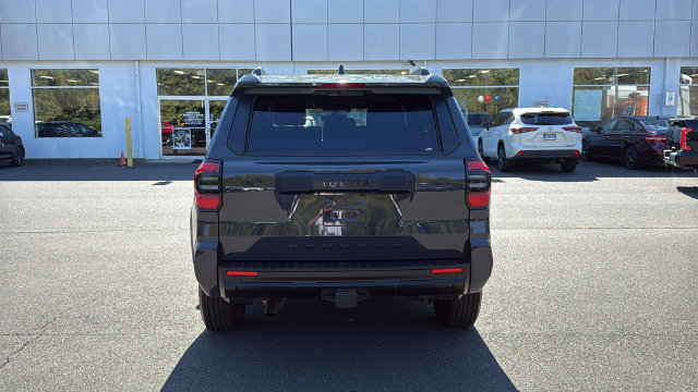 Certified 2025 Toyota 4Runner SR5 AWD/4WD image 5