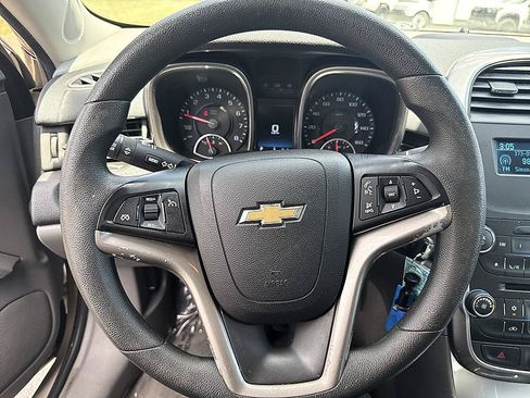 Used 2015 Chevrolet Malibu LS FWD image 17