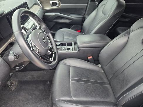 Certified 2021 Kia Sorento EX FWD image 12