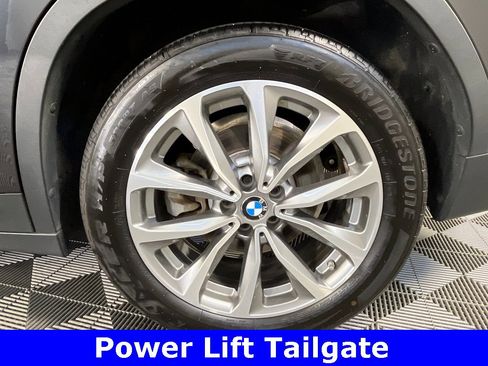 Used 2019 BMW X3 xDrive30i w/ Driving Assistance Package image 11