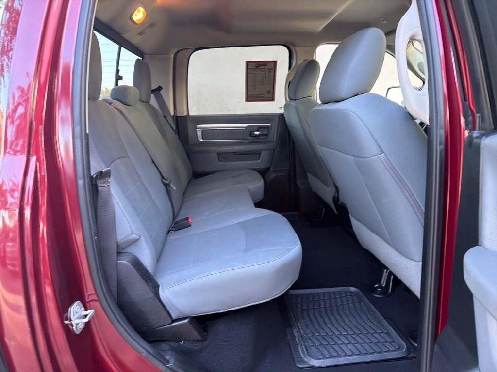 Used 2019 RAM 1500 Classic SLT AWD/4WD image 29
