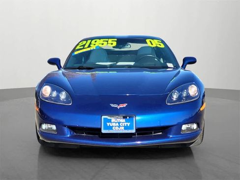 Used 2005 Chevrolet Corvette Coupe w/ Preferred Equipment Group image 2