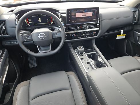 New 2026 Nissan Pathfinder SL FWD image 13