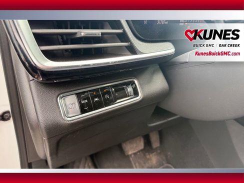 Used 2024 Buick Envision Preferred AWD/4WD image 12