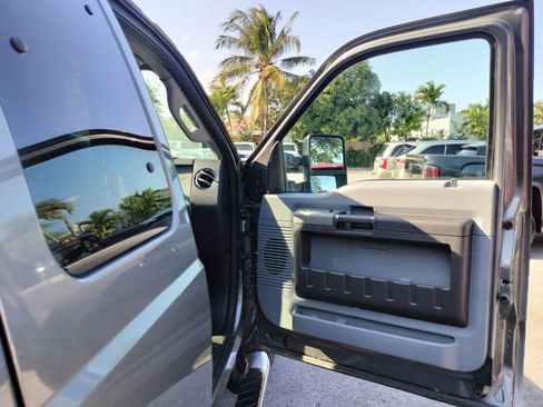 Used 2011 Ford F350 XLT w/ Camper Pkg AWD/4WD image 15