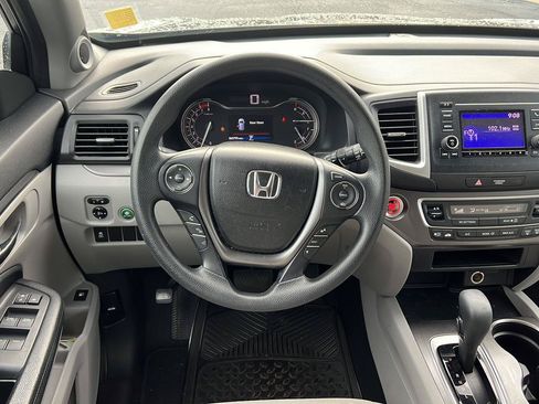 Used 2017 Honda Pilot LX image 7
