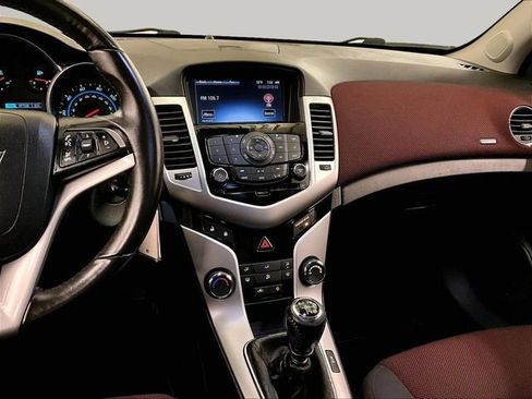 Used 2013 Chevrolet Cruze Eco w/ Enhanced Safety Package FWD image 7