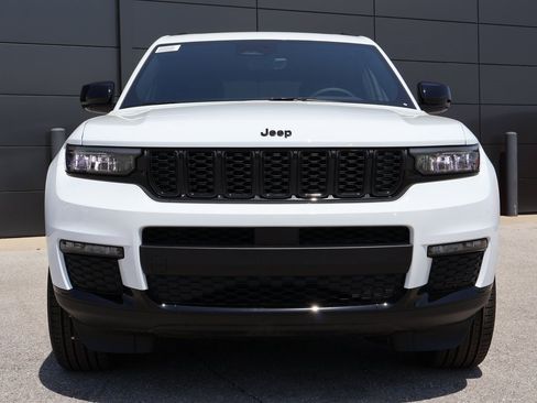 New 2025 Jeep Grand Cherokee L Limited w/ Black Appearance Package image 7