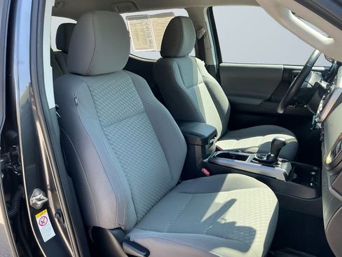 Used 2020 Toyota Tacoma SR5 image 16
