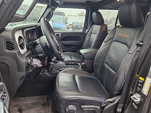 Certified 2024 Jeep Gladiator Sport image 12