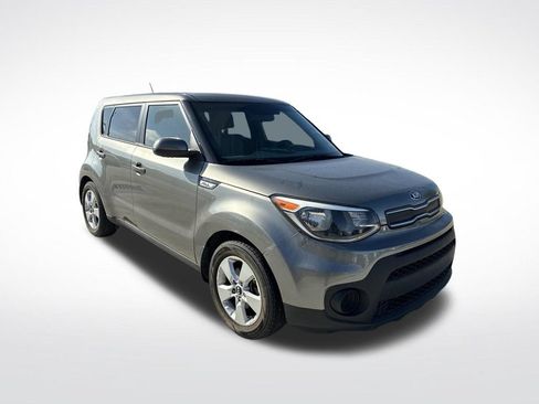 Used 2019 Kia Soul FWD image 3