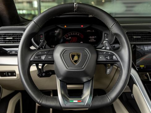Used 2024 Lamborghini Urus S AWD/4WD image 31