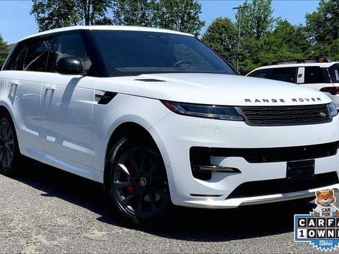 Used 2023 Land Rover Range Rover Sport SE Dynamic AWD/4WD image 2