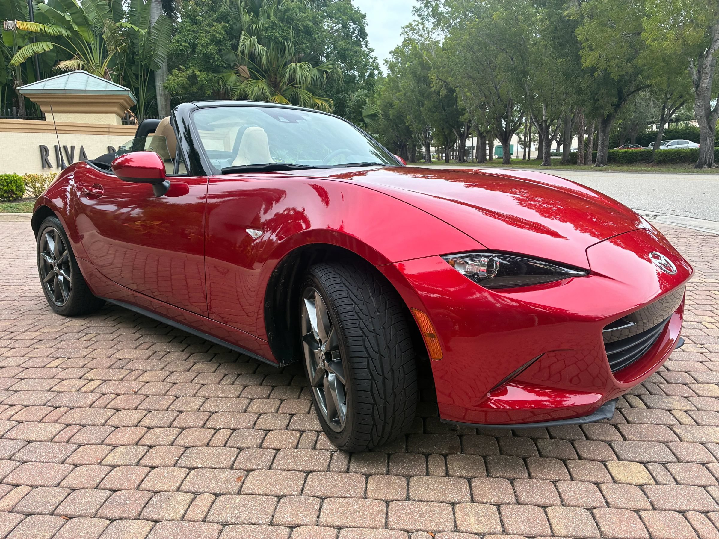 Used 2016 MAZDA MX-5 Miata Grand Touring RWD image 5