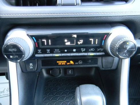 Used 2020 Toyota RAV4 LE w/ All Weather Liner Package AWD/4WD image 17
