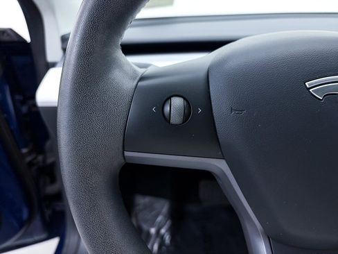 Used 2022 Tesla Model 3 Standard Range image 26