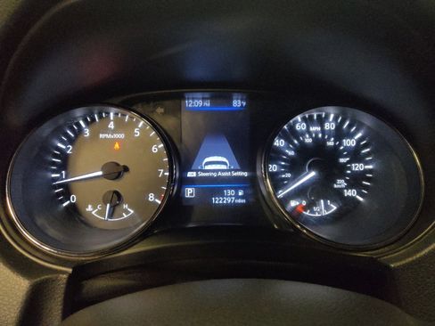 Used 2020 Nissan Rogue SV w/ Sun & Sound Touring Package FWD image 23