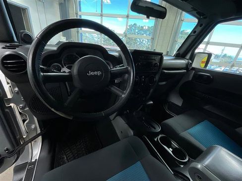 Used 2010 Jeep Wrangler Sport image 12